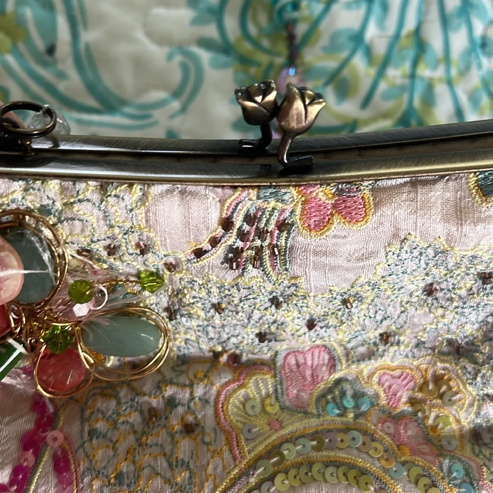Vintage Mary Frances Designer Hand Stitched Purse. One of a kind. Never used. - Picture 9 of 11